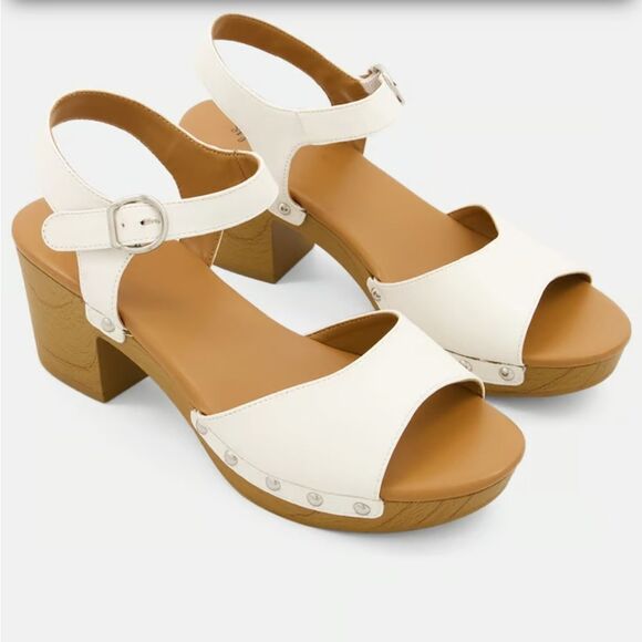 BRAND NEW ME TOO  WOMEN'S FAUX LEATHER HEEL SANDALS   - Picture 9 of 16